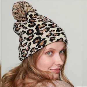 Super cute Leopard print acrylic Pom Pom hat
